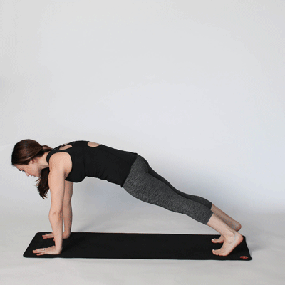 تمرین ورزشی یوگا با تقویت عضلات core به درمان درد سیاتیک کمک می‌کنند